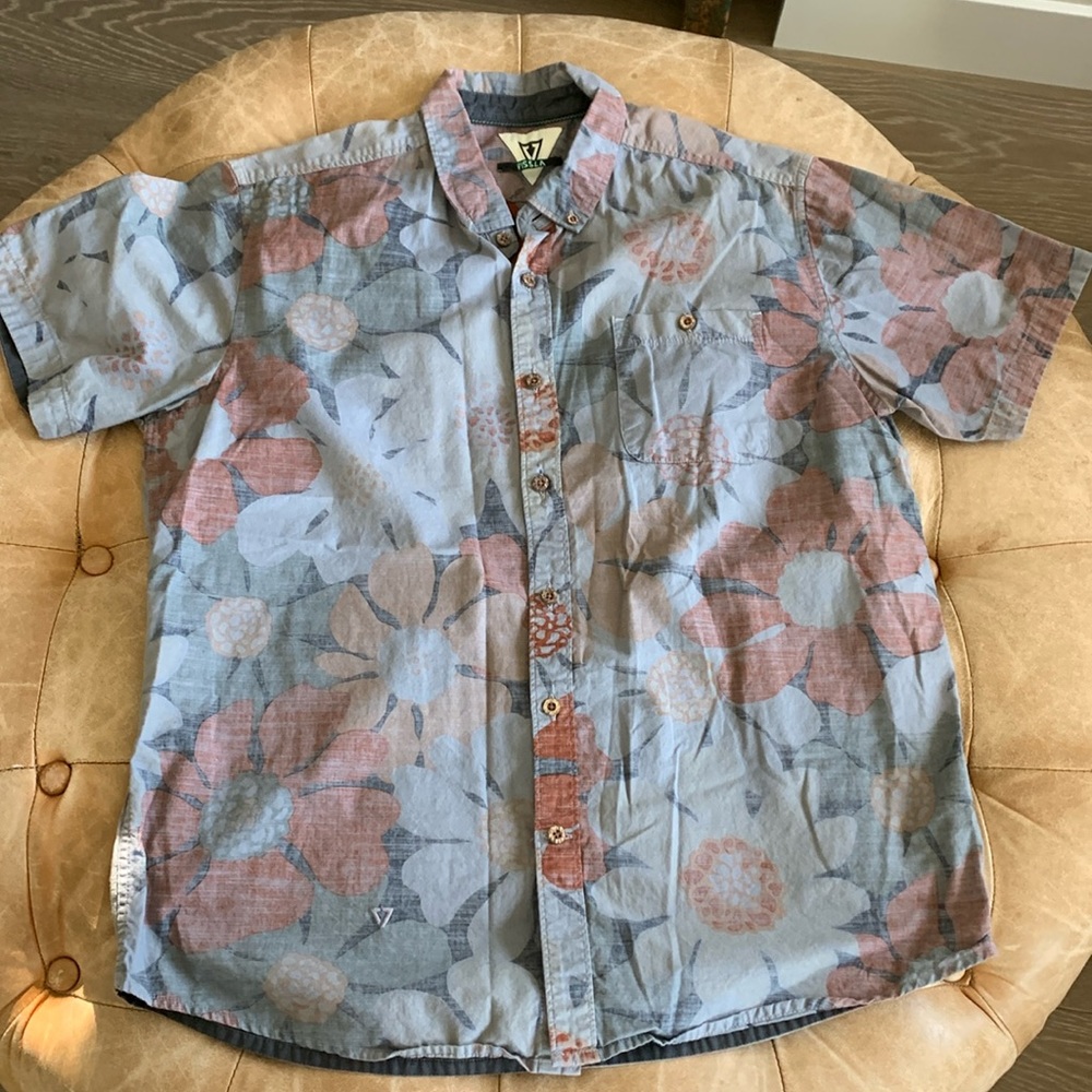 Vissla Short Sleeve Men's Button Down Shirt Size Large